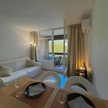 Cosy Avec Terrasse Et Piscine A 아파트